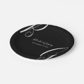 Schwarz-Weiß-Monogramm-Initialen Hochzeit Pappteller (Schrägansicht)