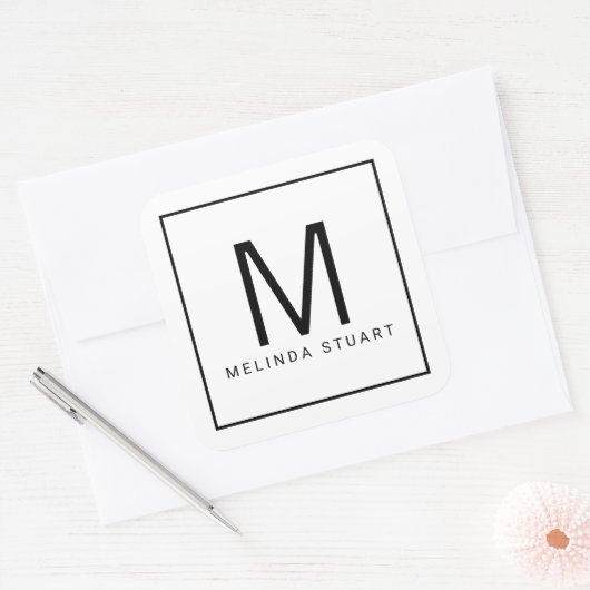 Schwarz-Weiß-Monogramm Quadratischer Aufkleber (Umschlag)