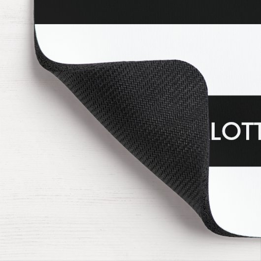 Schwarz-Weiß-Monogramm-Streifen Mousepad (Ecke)