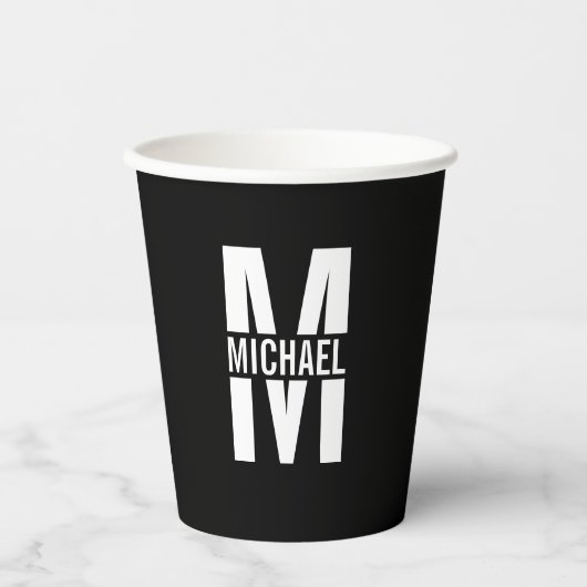 Schwarz-Weiß-Monogramm und Name Pap Pappbecher (Vorderseite)