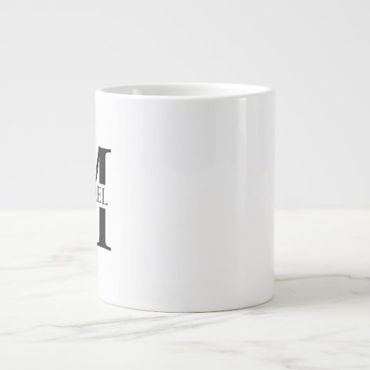 Schwarz-Weiß-Monogramm und Personalisierte Bezeich Jumbo-Tasse (Vorderseite)