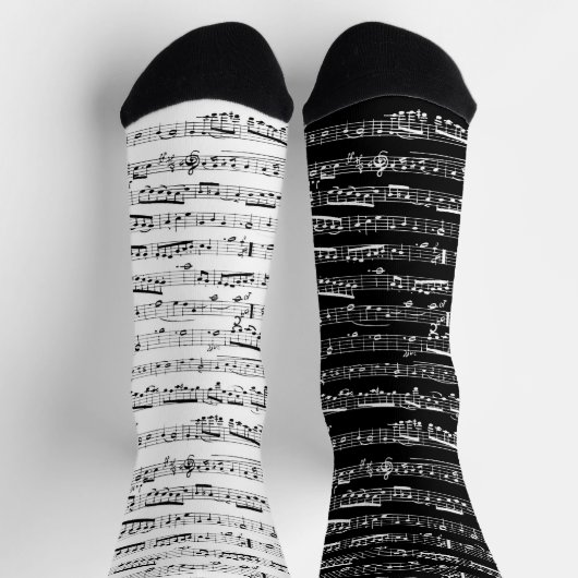 Schwarz-Weiß-Musik-Socken - Fehlanpassung bei Sock Socken (Oben)