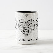 Schwarz-Weiß-Musiknoten Tasse Herzkaffee (Mittel)