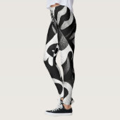 Schwarz-Weiß-Muster Leggings (Links)