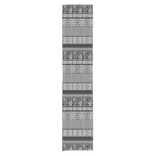 Schwarz-Weiß-Muster mit Spitzen und Patchwork Kurzer Tischläufer
