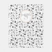 Schwarz-Weiß-Muster - Name und Monogramm Fleecedecke (Vorderseite)