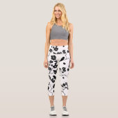 Schwarz-Weiß-Muster Vögel auf Kirschblüten Capri Leggings (Vorderseite)