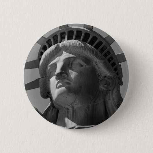 Schwarz-Weiß-Nah-up-Freiheitsstatue Button (Vorderseite)