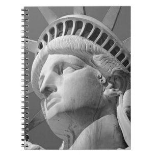 Schwarz-Weiß-Nah-up-Freiheitsstatue Notizblock