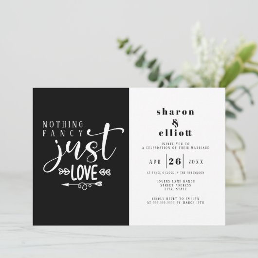 Schwarz-weiß nichts Extravagant nur Liebe Hochzeit Einladung (Stehend Vorderseite)
