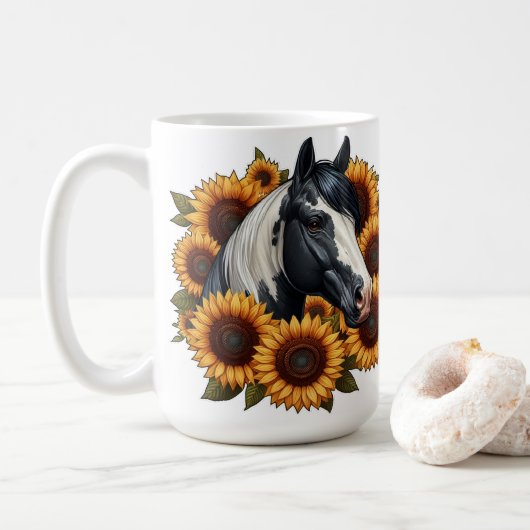 Schwarz-Weiß-Paint-Pferd mit Sonnenblumen Kaffeetasse (Mit Donut)