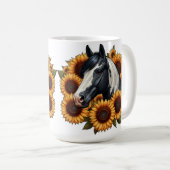 Schwarz-Weiß-Paint-Pferd mit Sonnenblumen Kaffeetasse (VorderseiteRechts)