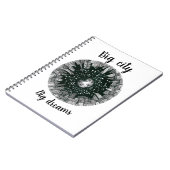 Schwarz-Weiß-Panorama-Stadt unter dem Mond Notizblock (Linke Seite)