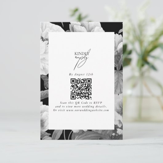 Schwarz-Weiß-Peonies-Hochzeit Begleitkarte (Stehend Vorderseite)