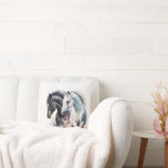 Schwarz-Weiß-Pferde in Wasserfarbe Kissen<br><div class="desc">Kissen mit einem Paar schwarz-weiße Pferde zusammen hängen. Illustriert mit Aquarellen.</div>