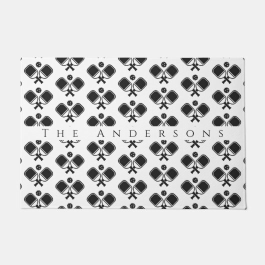 Schwarz/Weiß | Pickleballs & Paddles Fußmatte (Vorderseite)