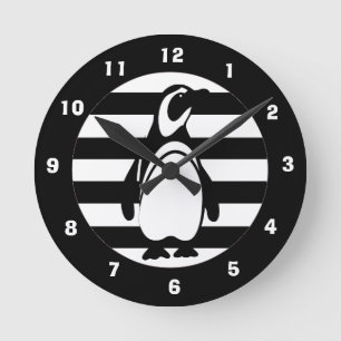 Schwarz-Weiß-Pinguin und Streifen Runde Wanduhr
