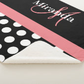 Schwarz-weiß Pink Monogram Script Polka Dot Sherpadecke (3/4)