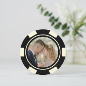 Schwarz-Weiß-Poker-Chip Hochzeitsfeier Einladung (Stehend Vorderseite)