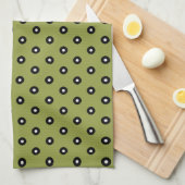 Schwarz/Weiß Polka Dot Grün Hintergrund (änderbar) Handtuch (Viertel Falte)