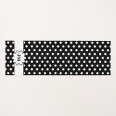 Schwarz-Weiß-Polka-Dot-Monogramm Yogamatte (Vorderseite (Horizontal))