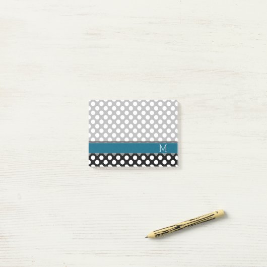 Schwarz-Weiß-Polka-Dot-Muster Blaues Monogramm Post-it Klebezettel (Auf Schreibtisch)