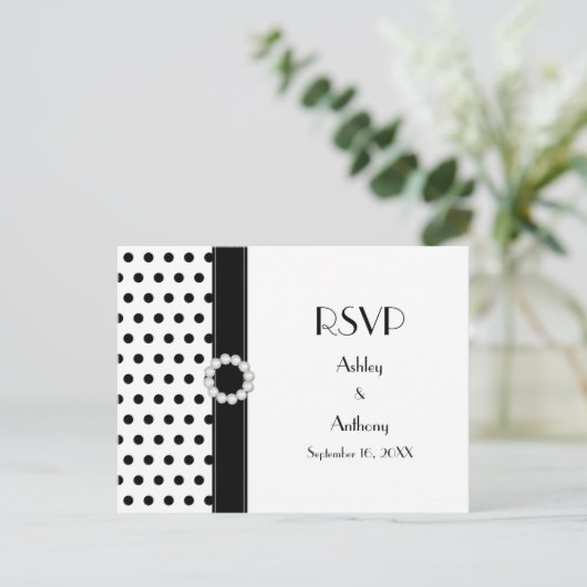 Schwarz-weiß Polka Dot Wedding RSVP Postcard Einladungspostkarte (Stehend Vorderseite)