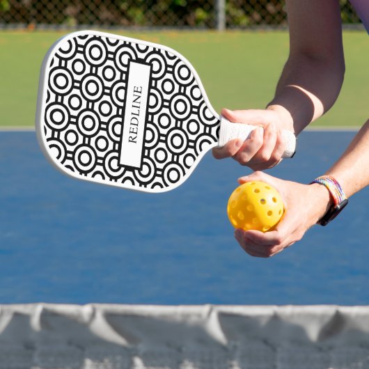 Schwarz-Weiß-Polka-Punkte Pickleball Schläger (InSitu)