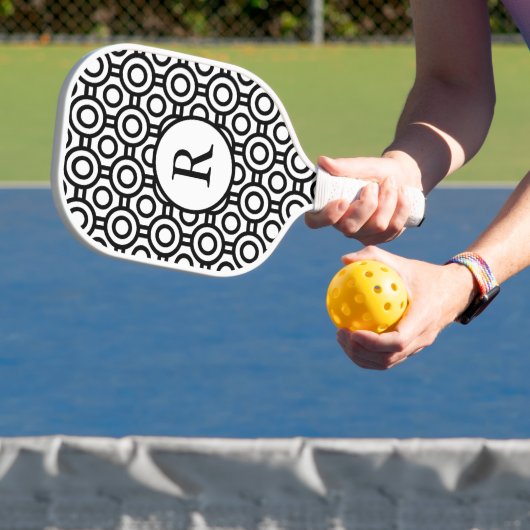 Schwarz-Weiß-Polka-Punkte Pickleball Schläger (InSitu)