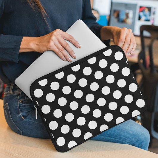 Schwarz-Weiß-Polka-Punkte, Polka-Dot-Muster Laptopschutzhülle