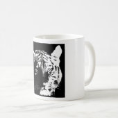 Schwarz-Weiß-Pop Tiger Kaffeetasse (VorderseiteRechts)