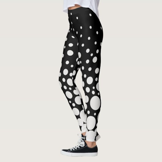 Schwarz-Weiß-Punkte Leggings (Links)