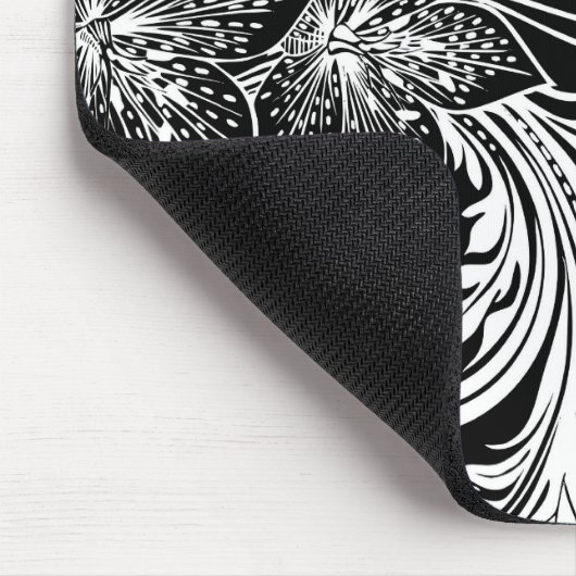 Schwarz-Weiß-Retro-Blume und Wirbel-Design Mousepad (Ecke)