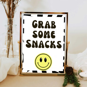 Schwarz-Weiß Retro schnappen sich ein paar Snacks  Poster