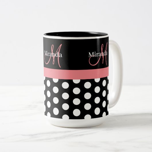 Schwarz-weiß-rosa-Monogramm-Polka-Dot Zweifarbige Tasse (VorderseiteRechts)