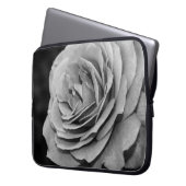 Schwarz-Weiß-Rose Laptopschutzhülle (Vorderseite Links)