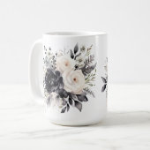 Schwarz-Weiß-Rosen auf Weiß Kaffeetasse (Vorderseite Links)