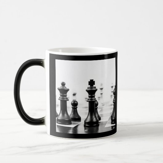 Schwarz-Weiß-Schach Verwandlungstasse (Links)