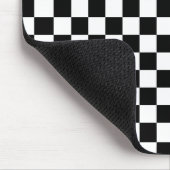 Schwarz-Weiß-Schachbrettmuster Mousepad (Ecke)