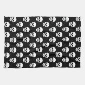 Schwarz-Weiß-Schädelmuster Minimaler Halloween Geschirrtuch (Horizontal)