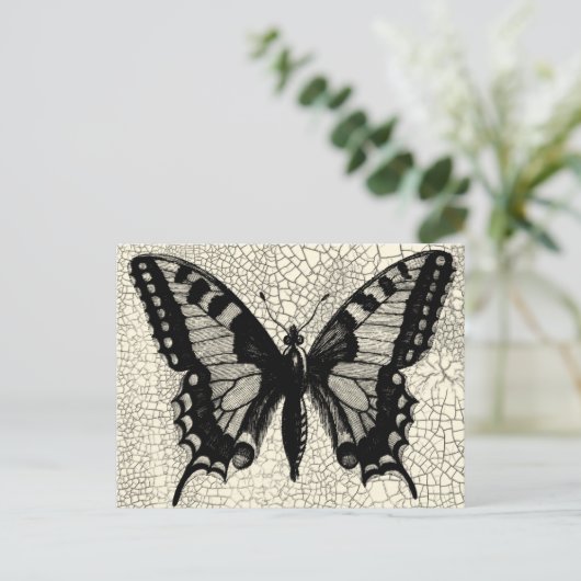 Schwarz-Weiß-Schmetterling im Hintergrund Postkarte (Stehend Vorderseite)