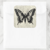 Schwarz-Weiß-Schmetterling im Hintergrund Quadratischer Aufkleber (Tasche)