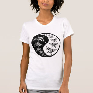 Schwarz-Weiß-Schmetterling Yin Yang Symbol T-Shirt