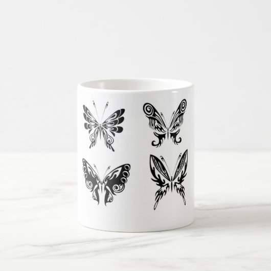 Schwarz-Weiß-Schmetterlinge Kaffeetasse (Mittel)