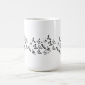 Schwarz-Weiß-Schmetterlinge Kaffeetasse (Mittel)