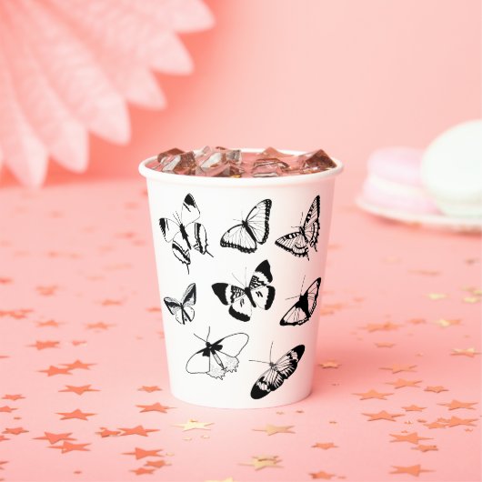 Schwarz-Weiß-Schmetterlinge Pappbecher (Insitu)