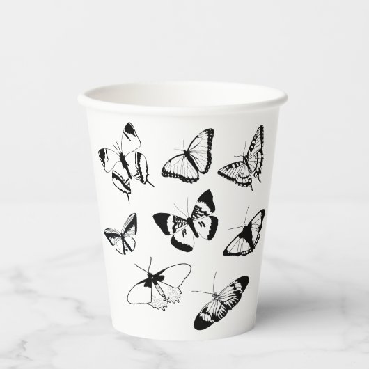 Schwarz-Weiß-Schmetterlinge Pappbecher (Vorderseite)