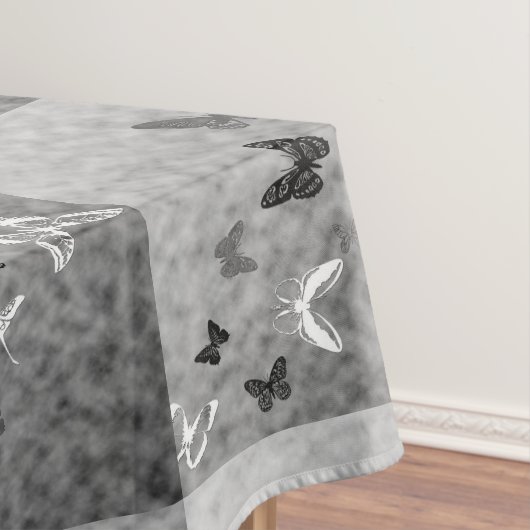 Schwarz-Weiß-Schmetterlinge Tischdecke (Beispiel)