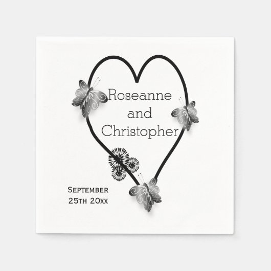 Schwarz-Weiß-Schmetterlingsherz-Design-Hochzeit Serviette (Vorderseite)