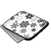 Schwarz-Weiß-Schneeflocken Laptopschutzhülle (Vorne Knopf)